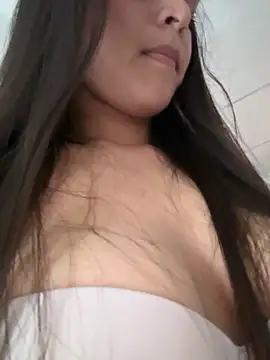 Rubbykira  online show from 06-11-26, 10:29