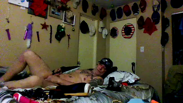 Snapshot of bigdaddyrooster chatting on 01-06-26, 08:13 bigdaddyrooster online show from 01-06-26, 08:13