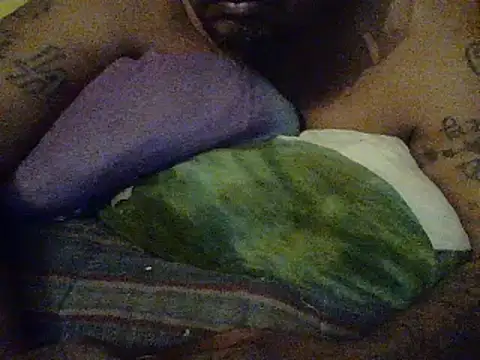 Snapshot of mamiandpapi6969 chatting on 10-26-25, 05:52 mamiandpapi6969 online show from 10-26-25, 05:52