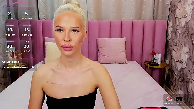 KailaCrystall online show from 10-19-25, 02:47