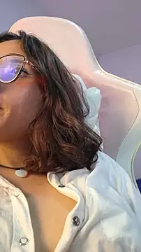 Snapshot of princess_foxxy chatting on 10-27-25, 07:20 princess foxxy online show from 10-27-25, 07:20