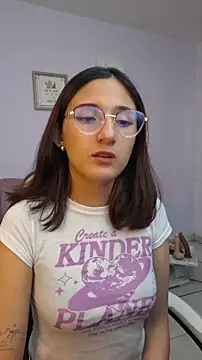 Snapshot of princess_foxxy chatting on 12-20-25, 09:50 princess foxxy online show from 12-20-25, 09:50