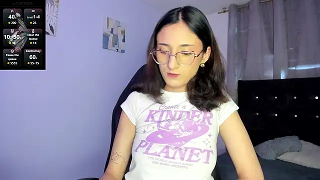 Snapshot of princess_foxxy chatting on 02-21-26, 08:11 princess foxxy online show from 02-21-26, 08:11