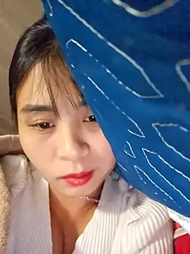 Squirrel-Pear online show from 11-30-25, 03:13