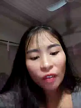 Squirrel-Pear online show from 11-04-25, 02:54