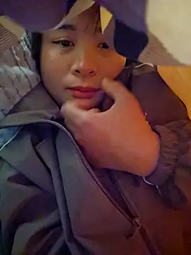 Squirrel-Pear online show from 12-15-25, 08:09