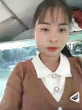 Squirrel-Pear online show from 11-23-25, 03:05