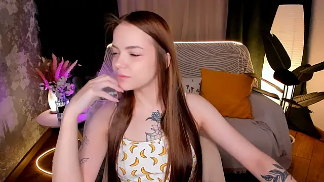 MelissaBell  online show from 11-15-25, 01:53