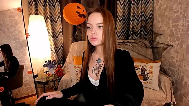 MelissaBell  online show from 10-21-25, 01:49