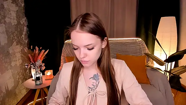 MelissaBell  online show from 12-02-25, 02:12