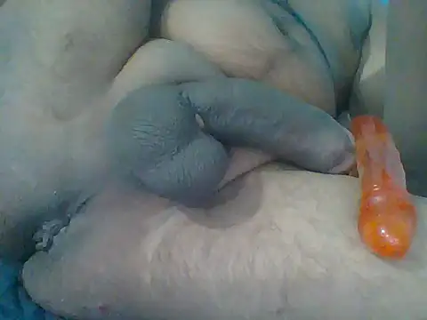 Snapshot of up_boy chatting on 11-19-25, 04:40 up boy online show from 11-19-25, 04:40