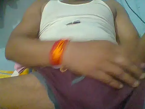 Snapshot of up_boy chatting on 04-05-26, 09:10 up boy online show from 04-05-26, 09:10