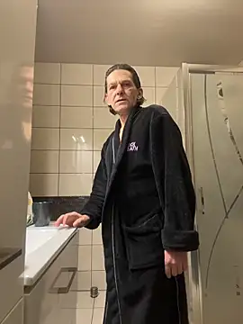 kon77777 online show from 11-30-25, 04:46