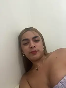 SeductiveRoxy69 online show from 10-19-25, 06:27