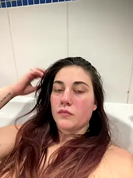 Snapshot of YourFrenchFeliciexo chatting on 11-28-25, 07:03 YourFrenchFeliciexo online show from 11-28-25, 07:03