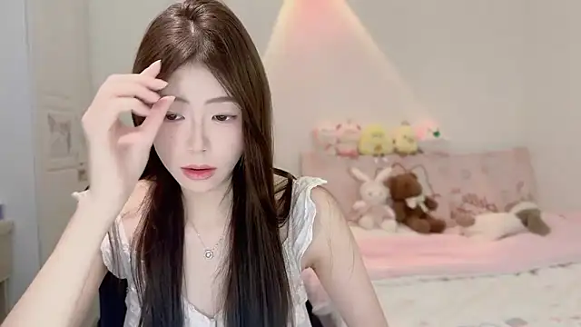 Onecutelittle online show from 10-29-25, 01:48