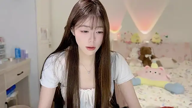 Onecutelittle online show from 11-10-25, 01:43