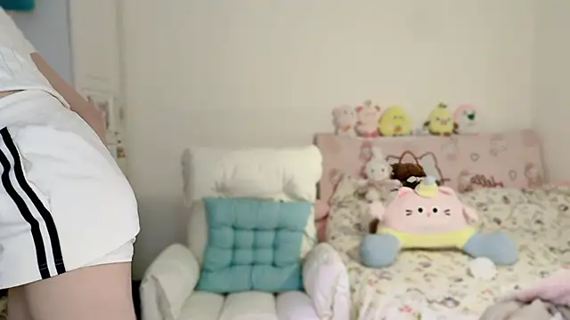 Onecutelittle online show from 12-03-25, 01:06