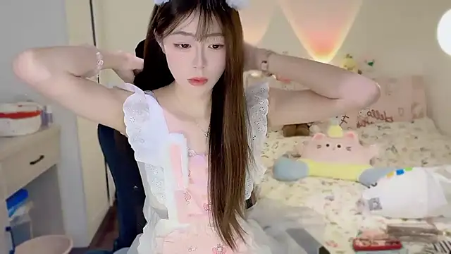 Onecutelittle online show from 11-14-25, 05:44