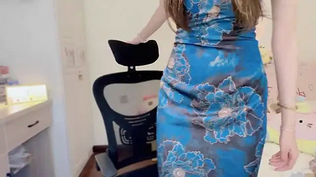 Onecutelittle online show from 11-03-25, 06:29