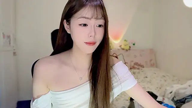 Onecutelittle online show from 11-25-25, 01:06