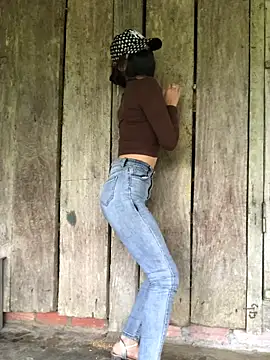 Kylie beem online show from 11-12-25, 01:32