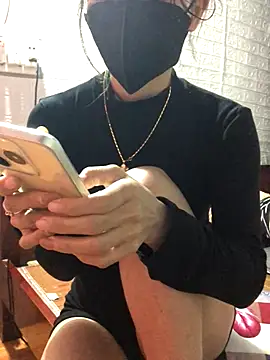 Kylie beem online show from 11-13-25, 01:42