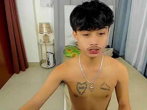 hardcocktwink online show from 11-12-25, 04:33