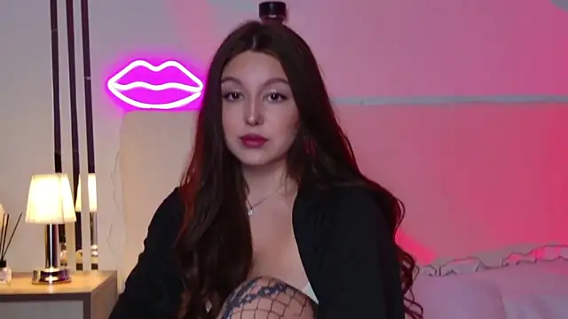  Tessa May  online show from 11-17-25, 12:14