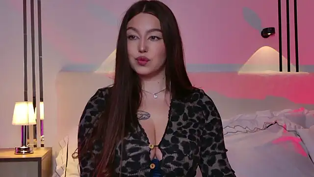  Tessa May  online show from 11-30-25, 12:22