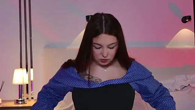  Tessa May  online show from 12-01-25, 12:22