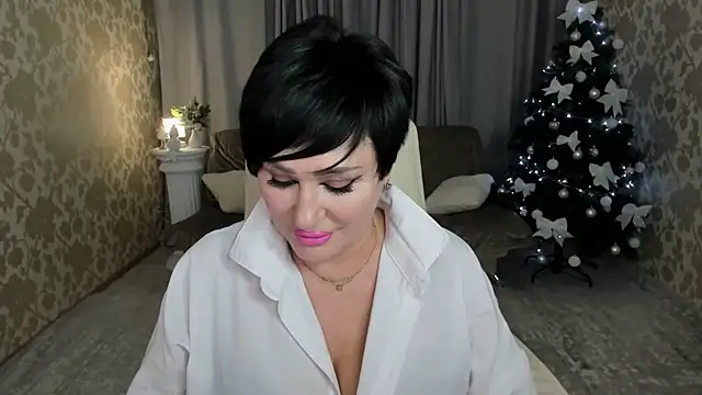 Snapshot of KiraTempt chatting on 11-30-25, 11:44 KiraTempt online show from 11-30-25, 11:44