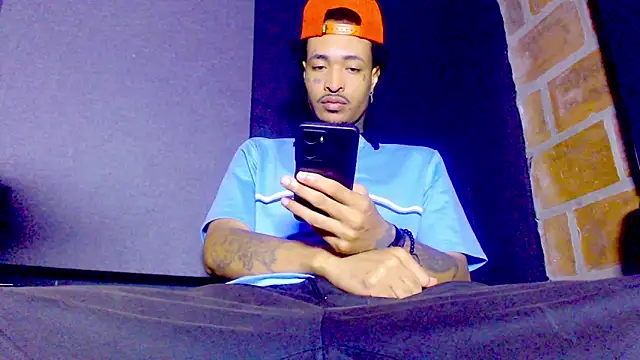 Snapshot of Anaconda_larga chatting on 02-19-26, 02:14 Anaconda larga online show from 02-19-26, 02:14