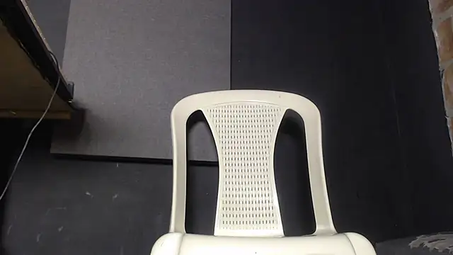 Snapshot of Anaconda_larga chatting on 02-23-26, 02:17 Anaconda larga online show from 02-23-26, 02:17