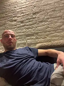 Rotteei1 online show from 03-06-26, 06:41