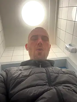 Rotteei1 online show from 11-13-25, 12:42