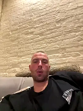 Rotteei1 online show from 10-26-25, 08:20