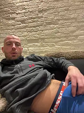 Rotteei1 online show from 02-11-26, 12:21