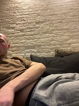 Rotteei1 online show from 04-08-26, 07:48