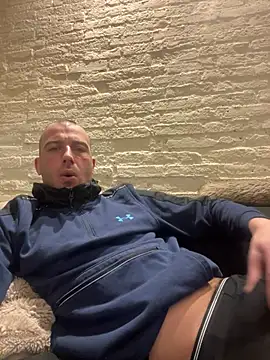 Rotteei1 online show from 01-18-26, 08:29