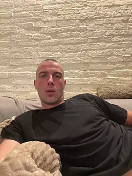 Rotteei1 online show from 10-18-25, 03:25