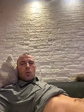 Rotteei1 online show from 11-24-25, 05:35