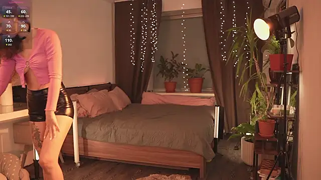 your lunalike online show from 03-09-26, 03:48