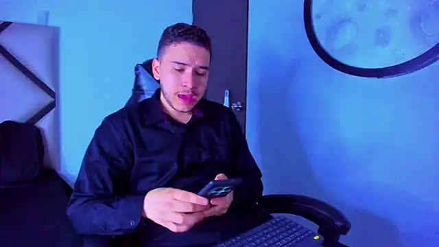 mike 257 online show from 12-15-25, 12:44