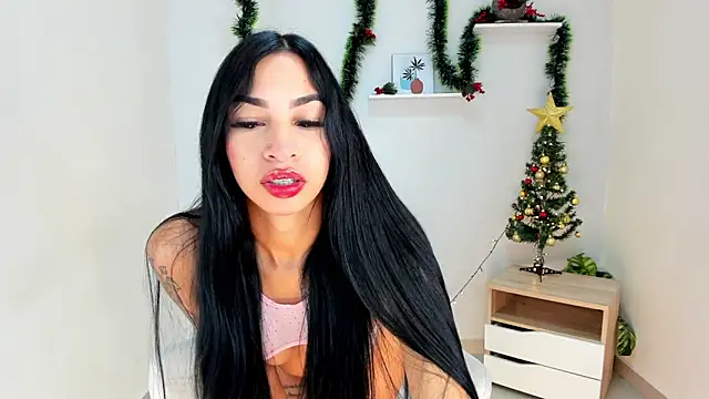 ZAYDA KAJER online show from 12-15-25, 08:25