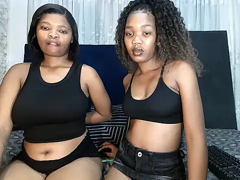 MinnieBee101 online show from 04-02-26, 11:00