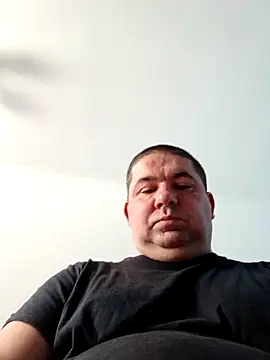 Snapshot of marek2355 chatting on 10-25-25, 09:19 marek2355 online show from 10-25-25, 09:19