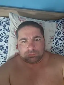 Snapshot of marek2355 chatting on 07-01-26, 06:36 marek2355 online show from 07-01-26, 06:36