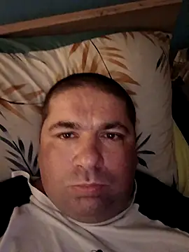 Snapshot of marek2355 chatting on 10-18-25, 05:26 marek2355 online show from 10-18-25, 05:26