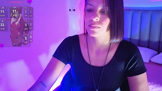 Snapshot of Aria_Russo chatting on 04-21-26, 02:23 Aria Russo online show from 04-21-26, 02:23